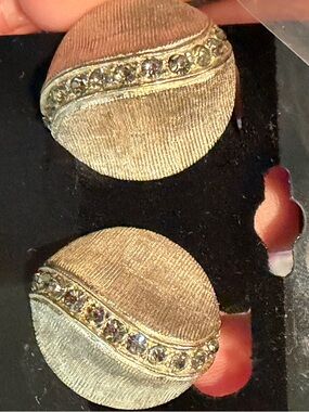 Vintage costume SELII Round Rhinestone Button set clip on earrings